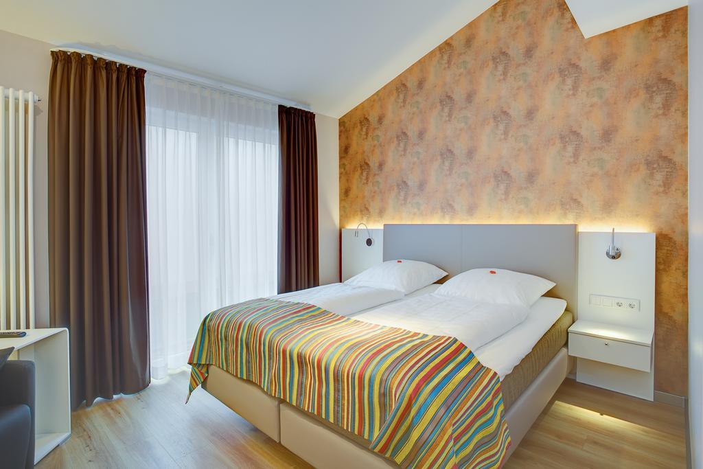 Elisabeth Hotel Garni เดทโมลด์ ภายนอก รูปภาพ