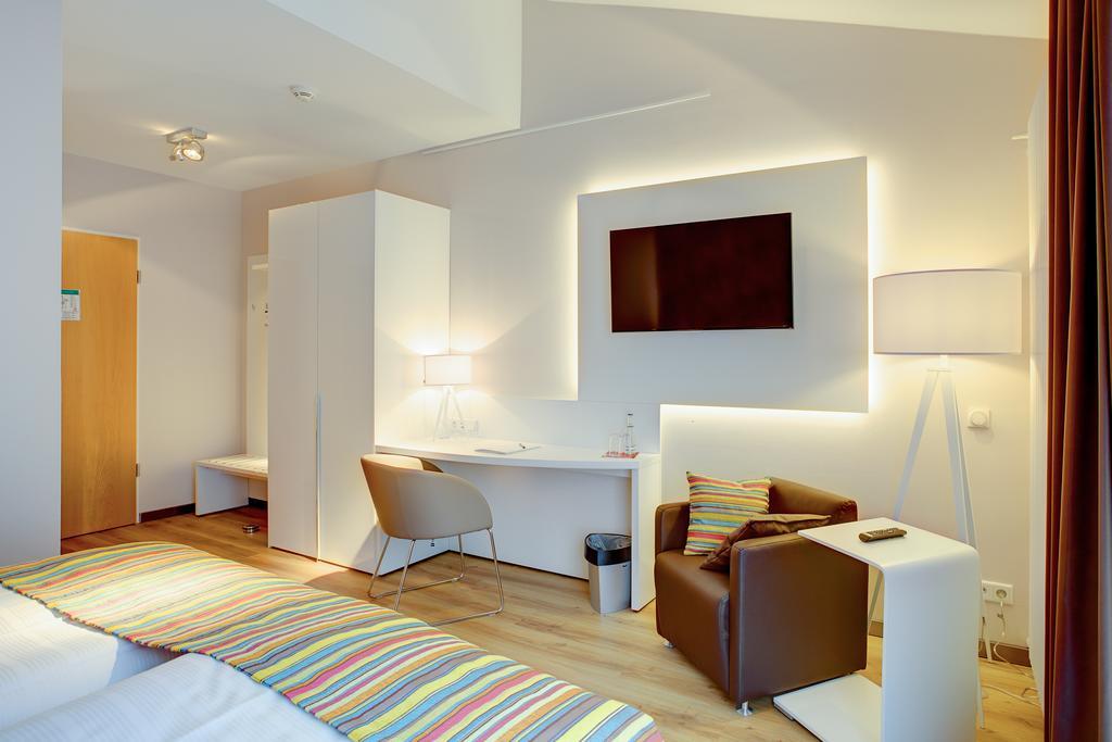 Elisabeth Hotel Garni เดทโมลด์ ภายนอก รูปภาพ